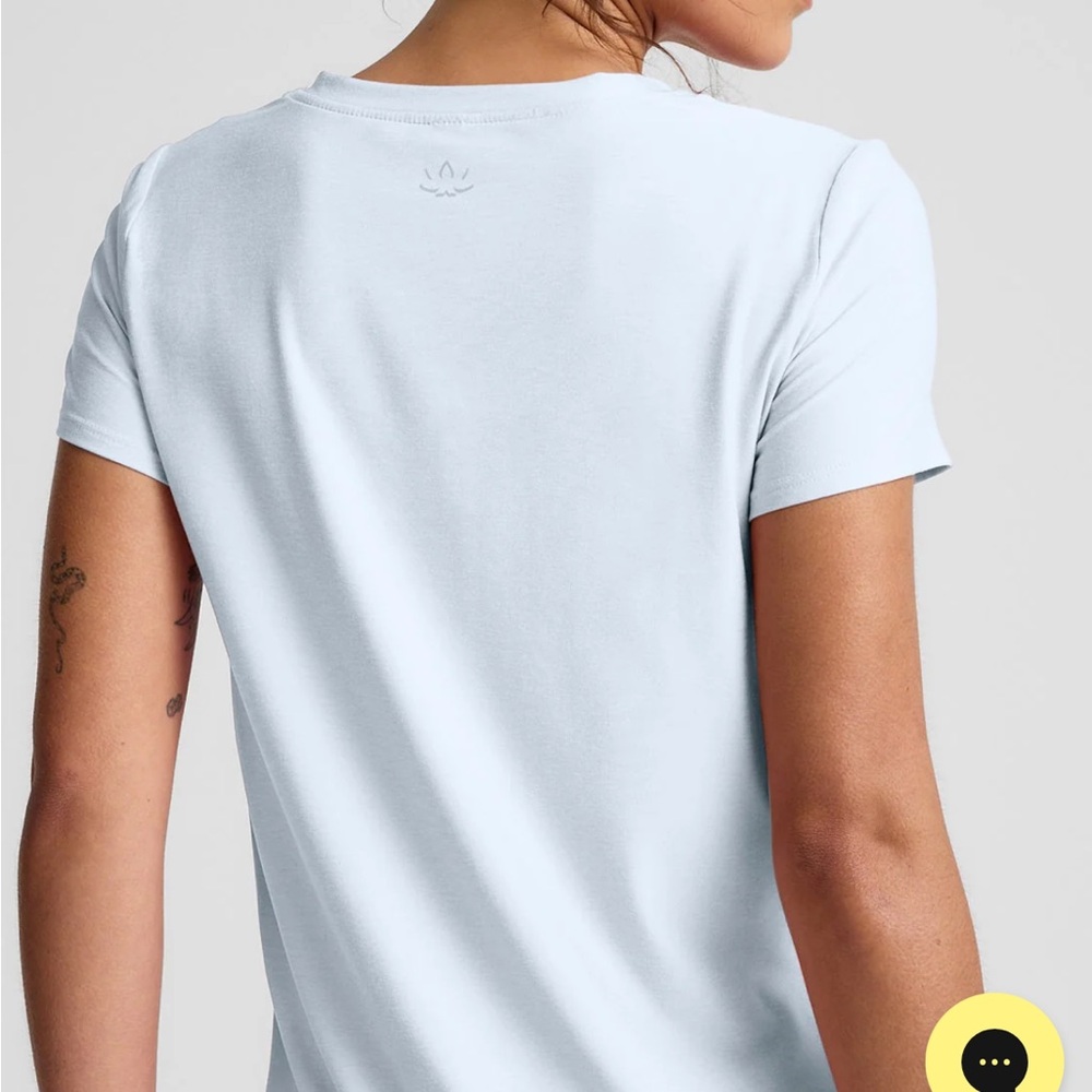 Beyond Yoga Feather Weight Short Sleeve Tee - Picture 2 of 5